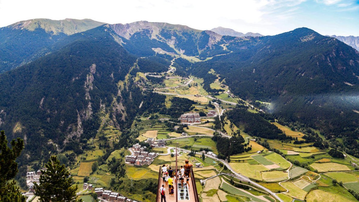Multen vint joves per fer una festa a Canillo