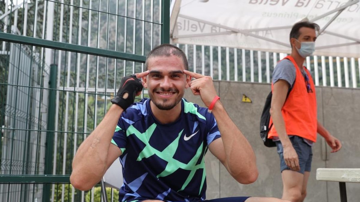 Bruno Hortelano després de millorar el rècord espanyol aquesta tarda al Comunal