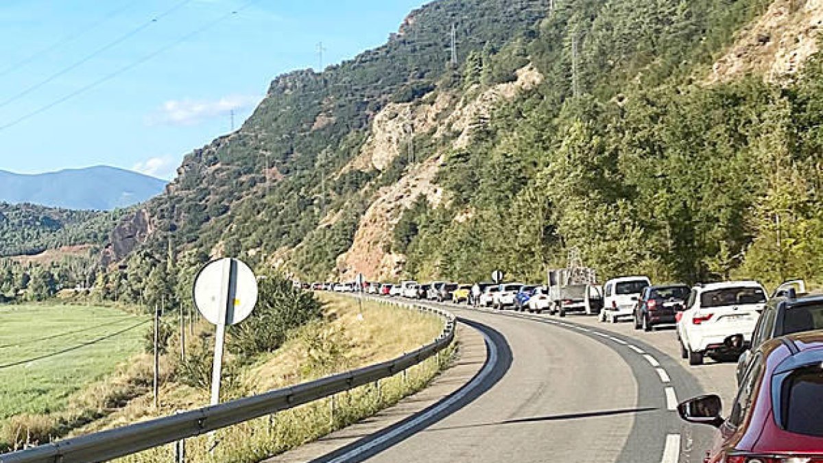 Retencions a la C-14 a l'altura d'Oliana en direcció a la Seu en una jornada anterior 