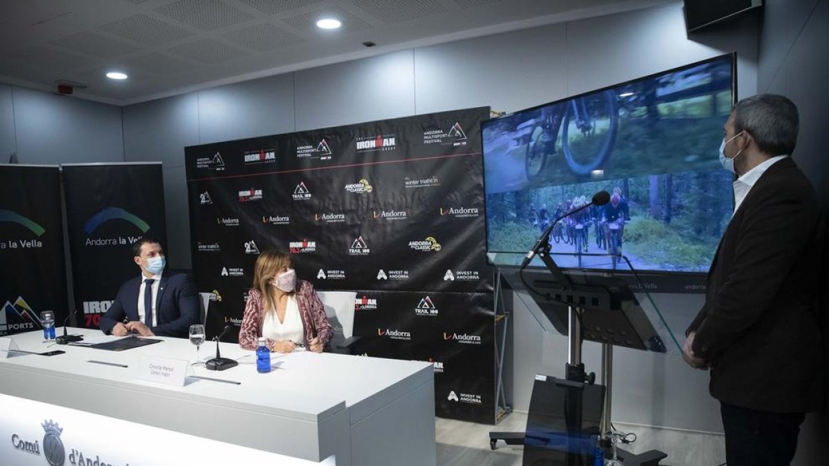 Jordi Gallardo i Conxita Marsol, en la roda de premsa d'aquest matí.