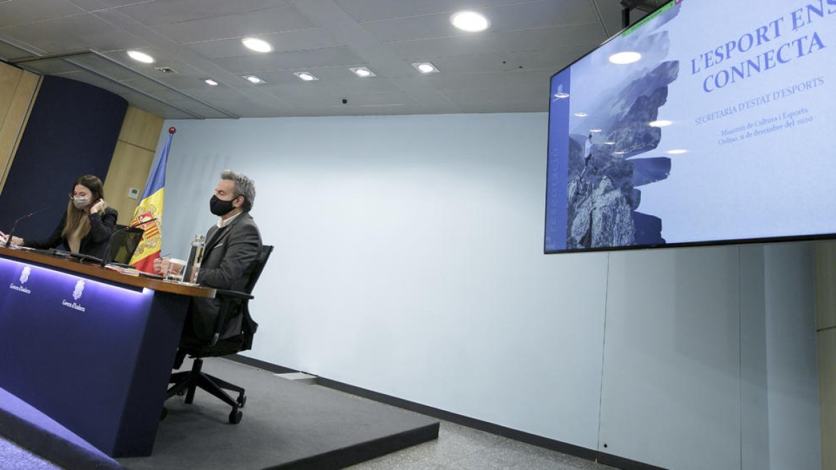 Riva i Ruiz acosten a les federacions el servei integral a l'esportista