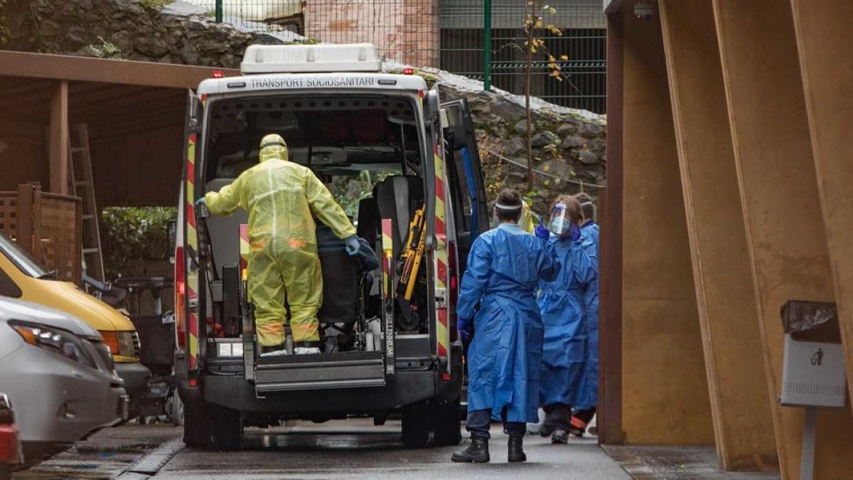 Dos padrins amb coronavirus moren a El Cedre i l'hospital