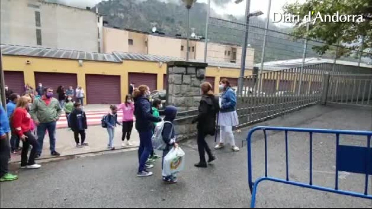La tornada a l'escola andorra de Sant Julià