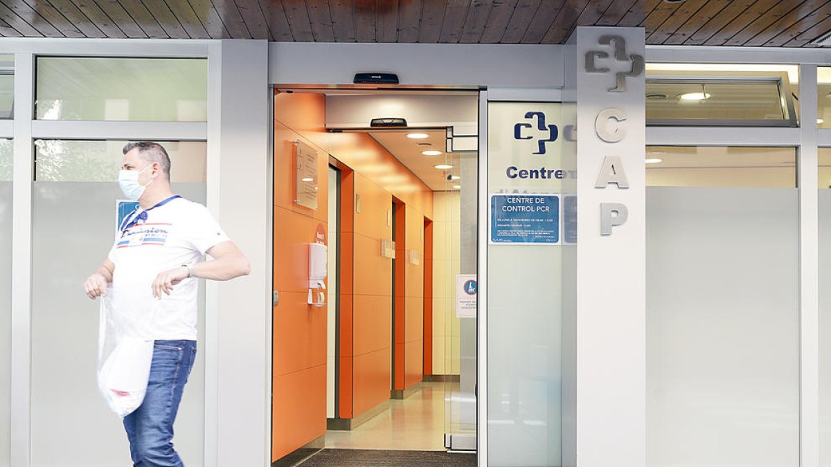 Les visites mèdiques fetes telemàticament ja es paguen tot i que acumulen retards