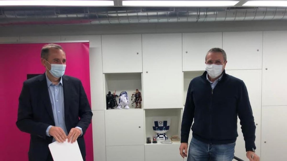 Acord entre Hive Five i NIU per fomentar l'emprenedoria del país