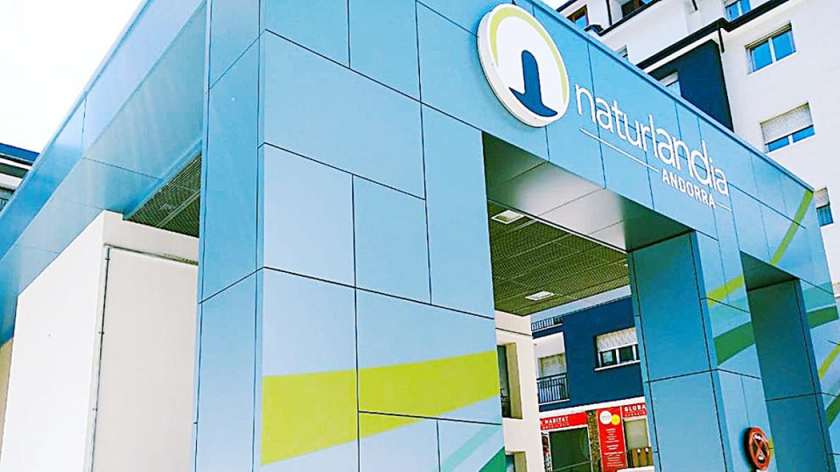 Sant Julià tindrà una escola d'aviació amb uns cent alumnes