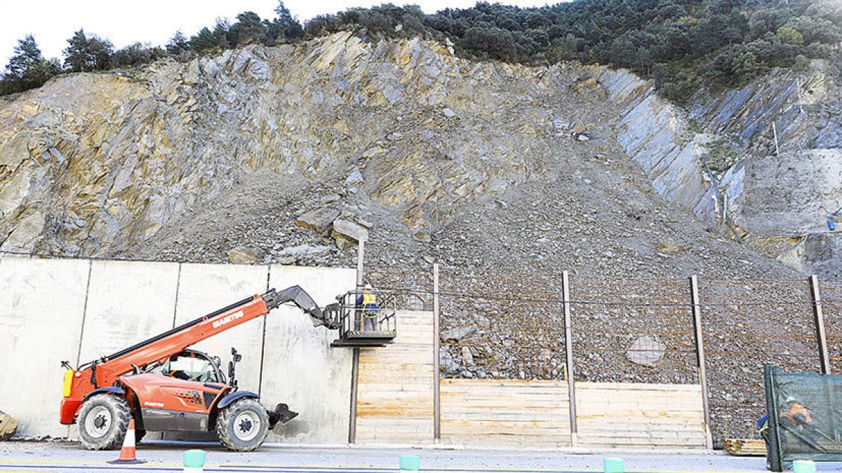 Continuen els treballs a la zona de la Portalada