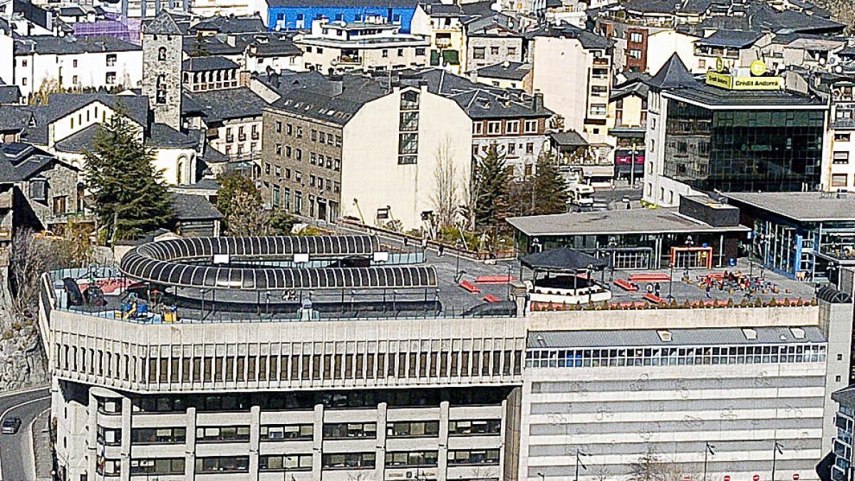 Teletreball permès per decret