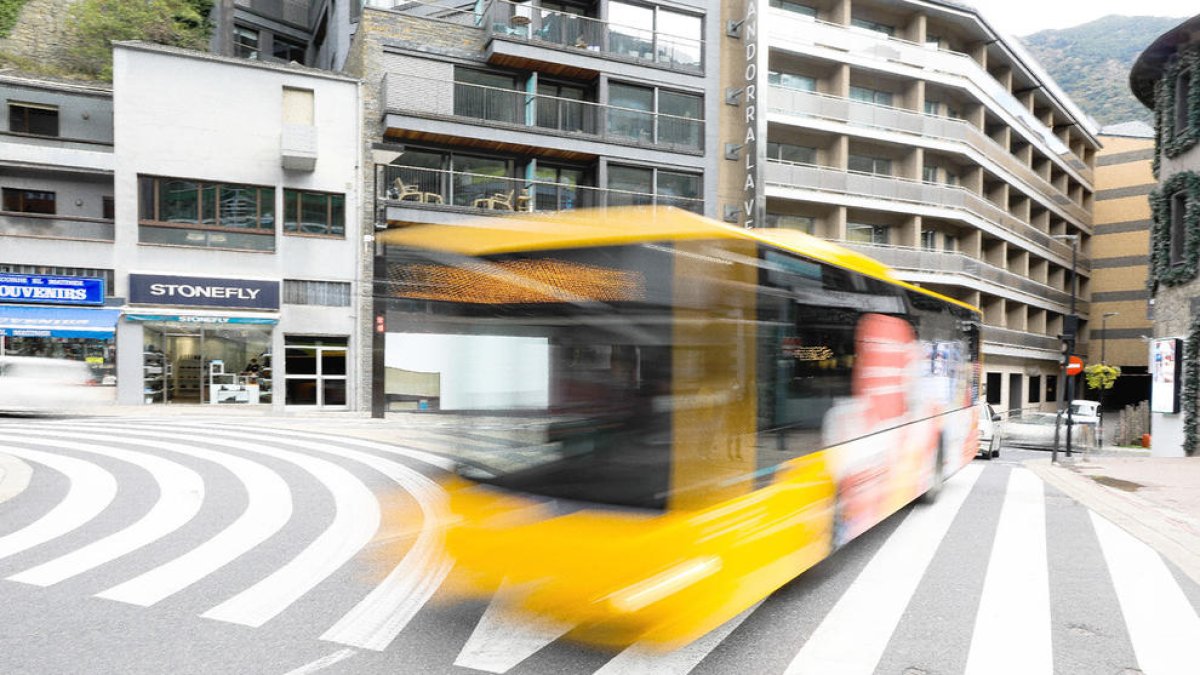 El 70% dels usuaris de l'L1 volen recuperar la parada de la rotonda