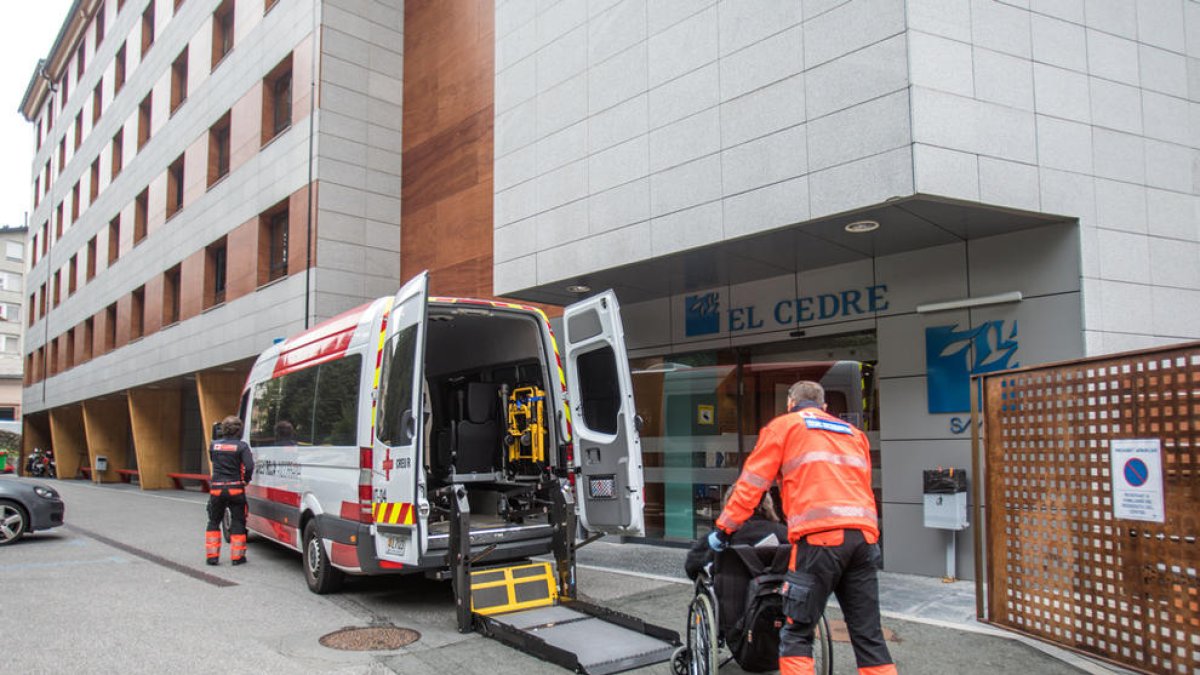 Avis que hagin passat la Covid podran dormir fora del centre