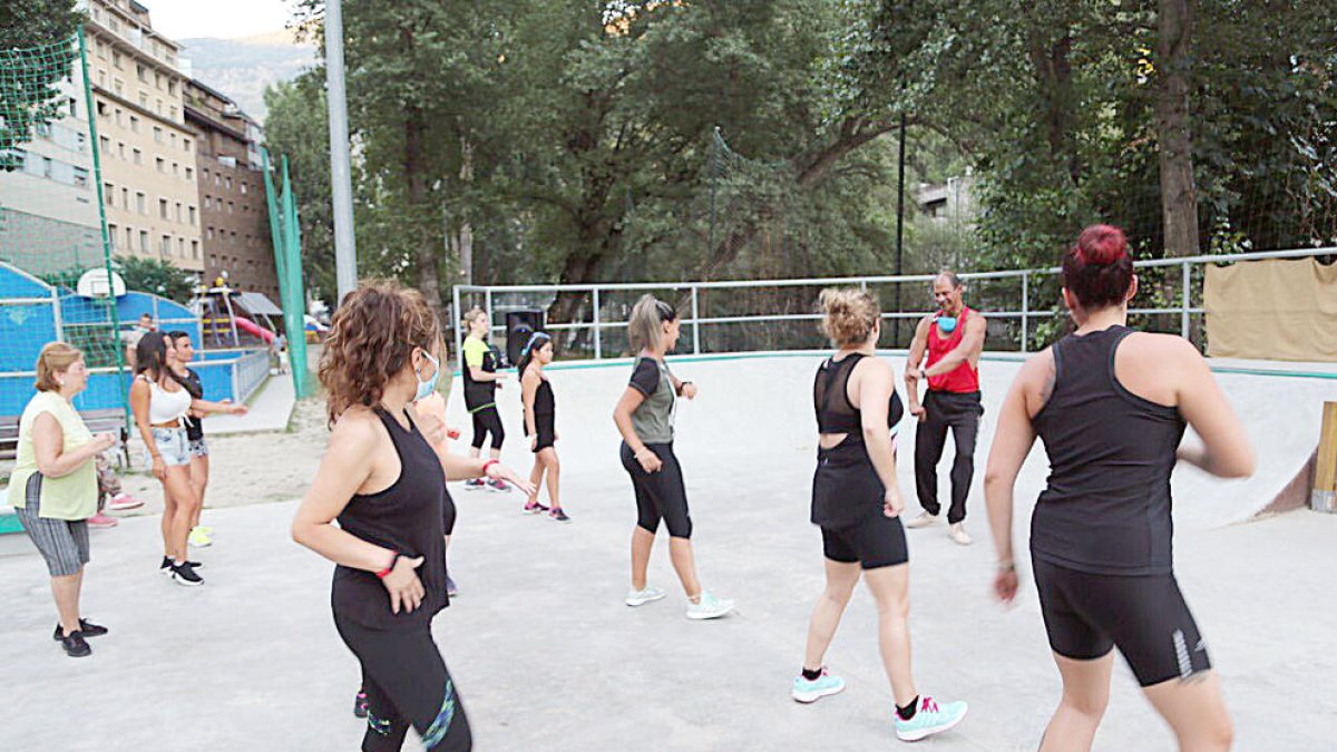 El Prat del Senzill acull l'activitat Cardio Reggae