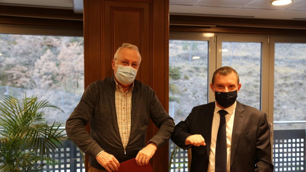 Conveni del comú i la Cambra per un segell de qualitat als comerços