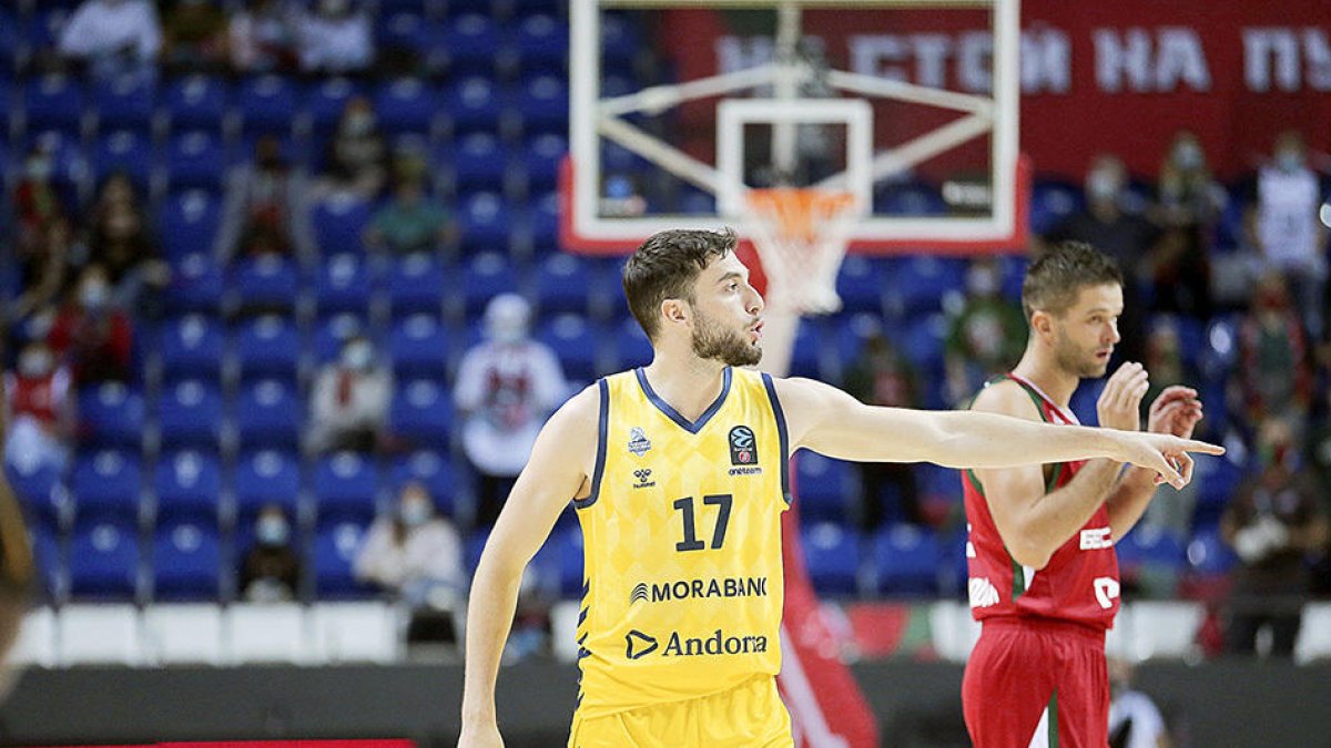 Sergi García, Jeremy Senglin i Tyson Pérez entrenen amb normalitat