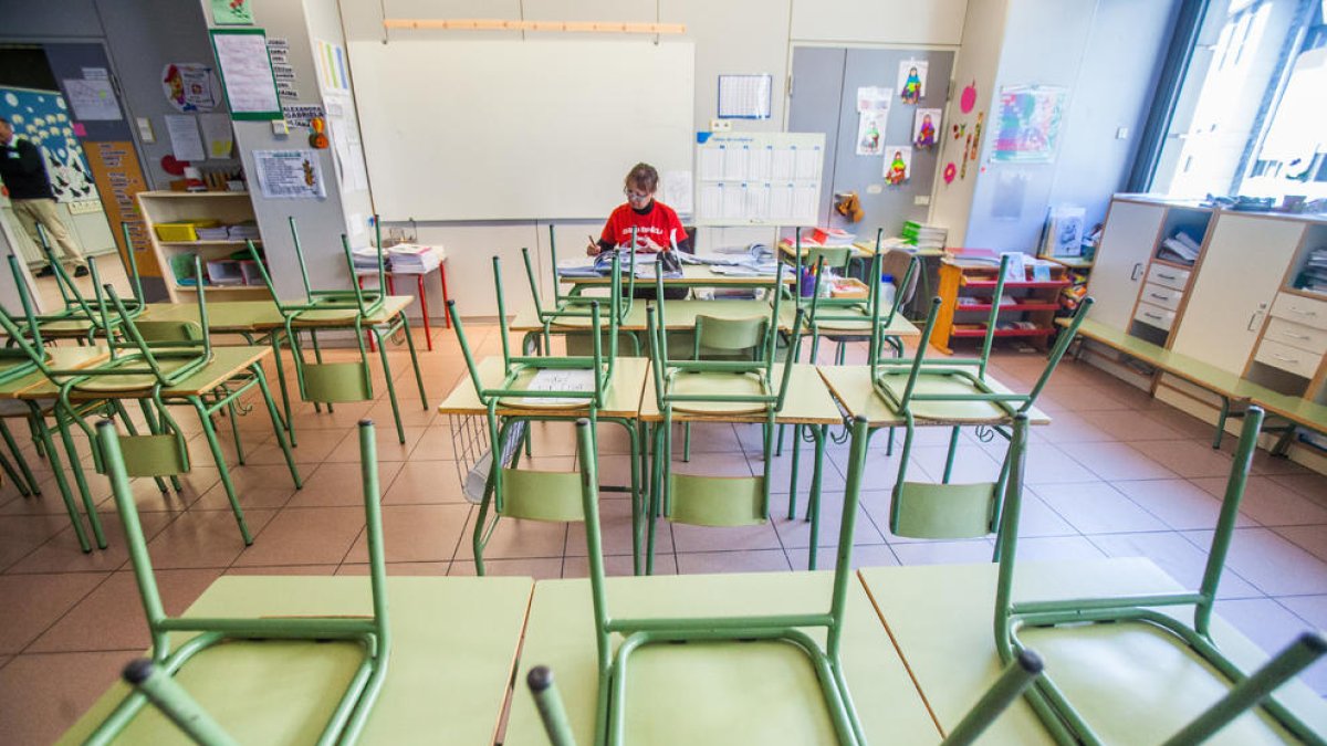 Més de la meitat dels infants diuen que els ha estat fàcil seguir estudiant des de casa