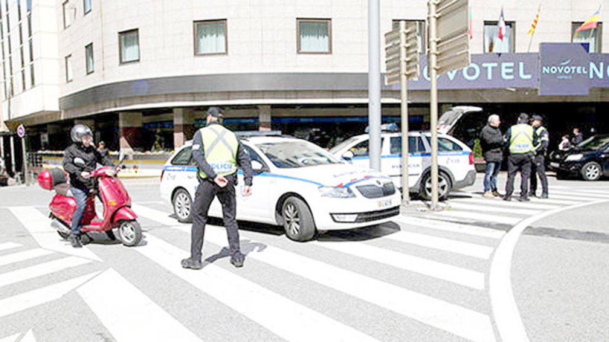 Més temps per donar resposta al recurs per la tria dels oficials