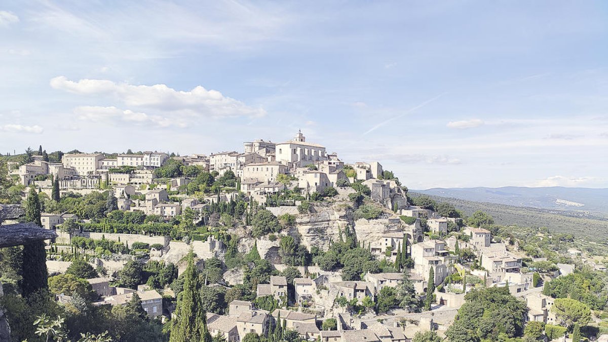 La joia penjada de la Provença