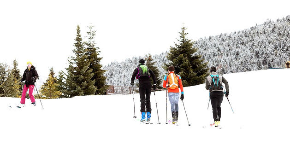 Govern rectifica i deixa gairebé sense contingut el reglament de l''skimo'