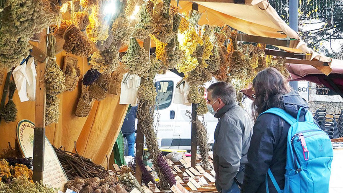 El mercat de Nadal d'Encamp s'estrena amb productes de proximitat