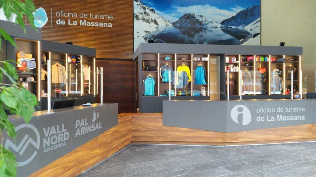 La renovada oficina de turisme de la Massana