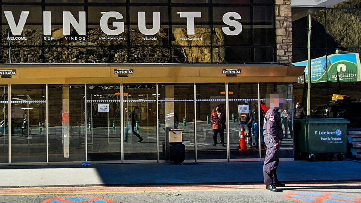 Demanda laboral contra l'empresa que 'vigilava' el Punt de Trobada