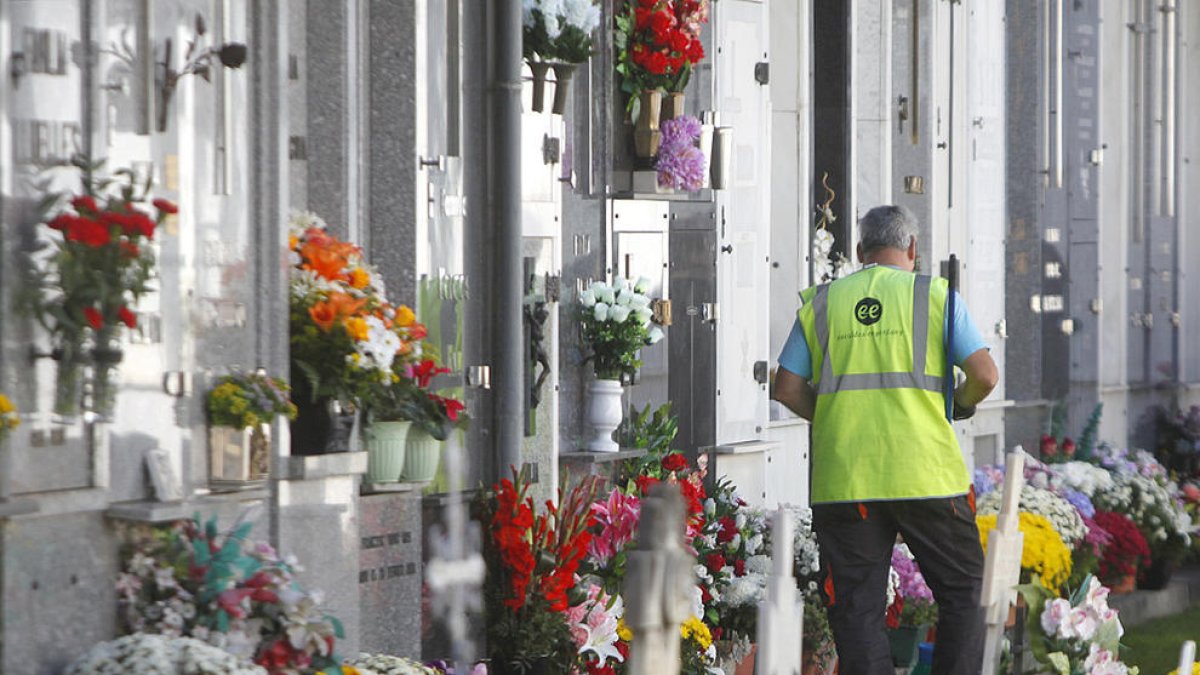 Bus gratuït per anar als cementiris d'Escaldes