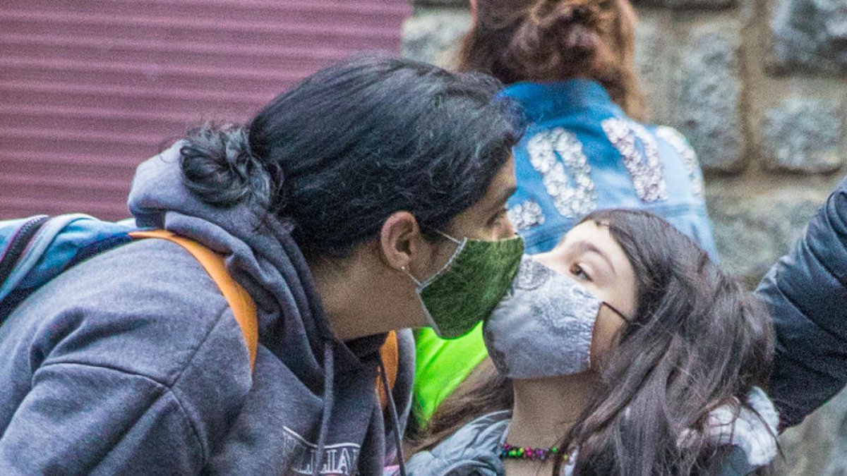 El Govern obliga que els alumnes a partir de vuit anys portin mascareta