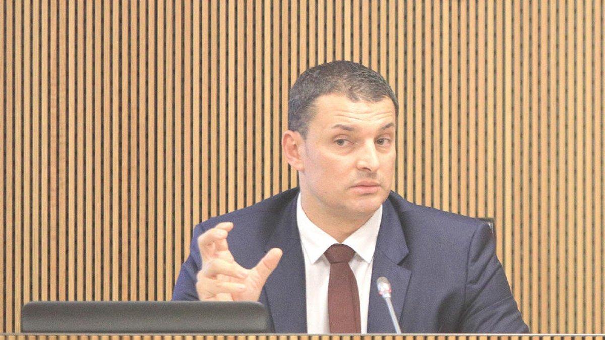 Govern justifica el contracte amb Toti Garcia per “la seva cartera de clients”