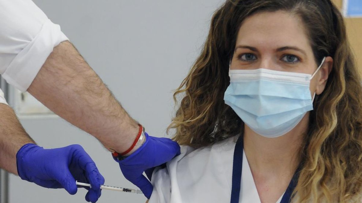 Els sanitaris d'El Cedre i de l'hospital estaran vacunats en un màxim de 10 dies