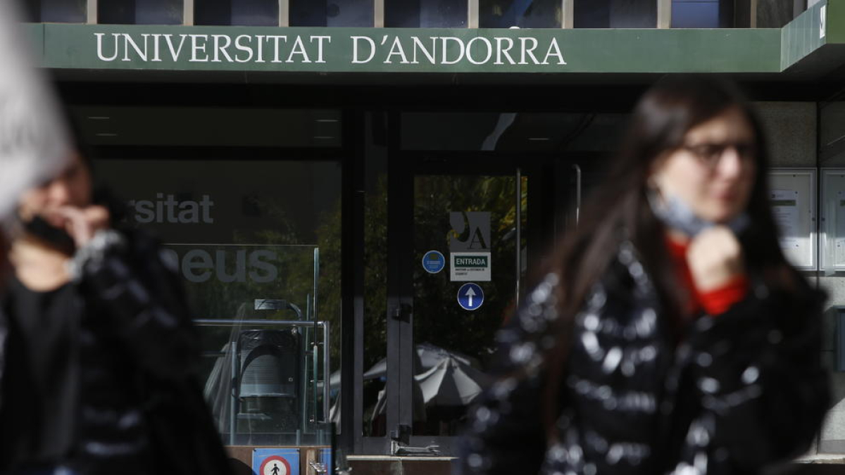 Exterior de la Universitat d'Andorra