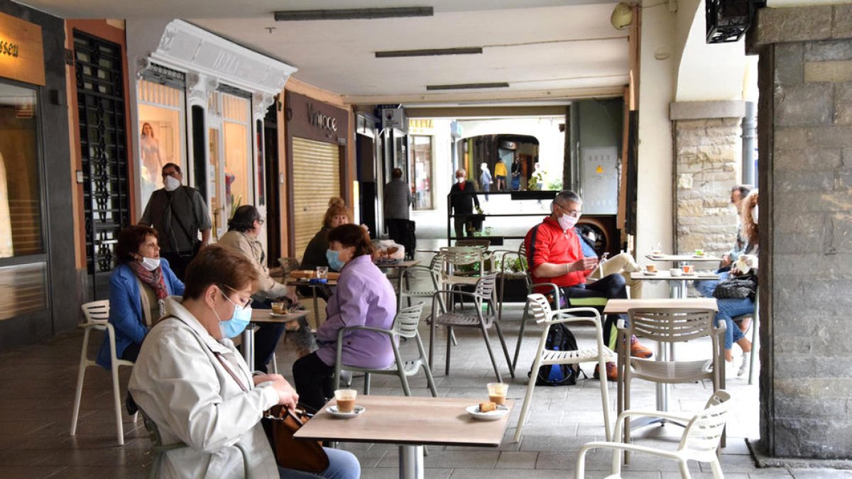 Catalunya reobre bars i restaurants fins a les onze de la nit el 9 de maig