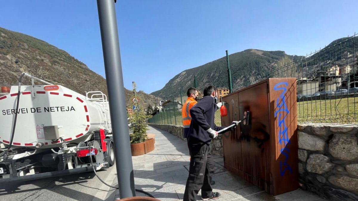 Encamp demana 19.000 euros per les pintades