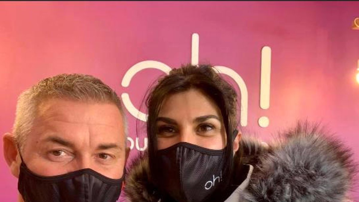 Carine Montaner lidera un acte negacionista al Pas