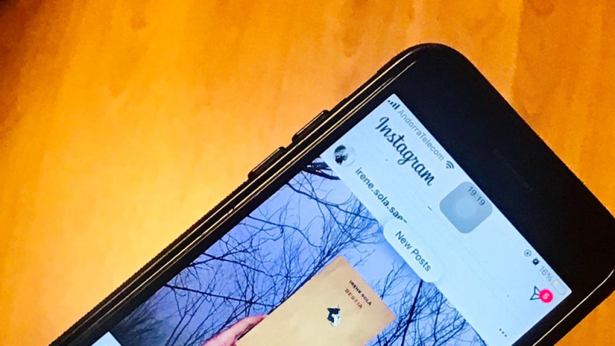 El català perd la batalla a les xarxes socials