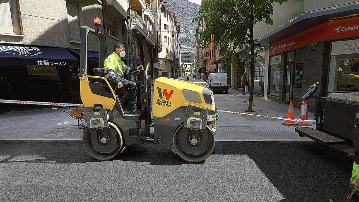 L'administració es compromet a pagar en un termini de 30 dies