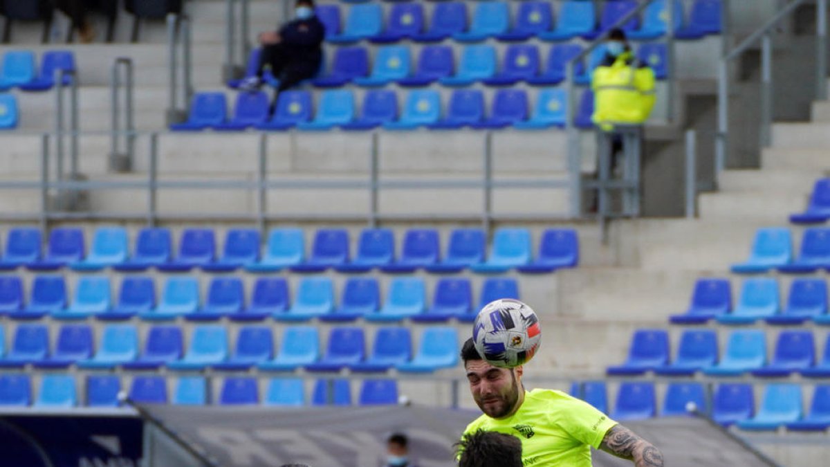 Un FC Andorra gris i sense punta cau per la mínima a Badalona (1-0)