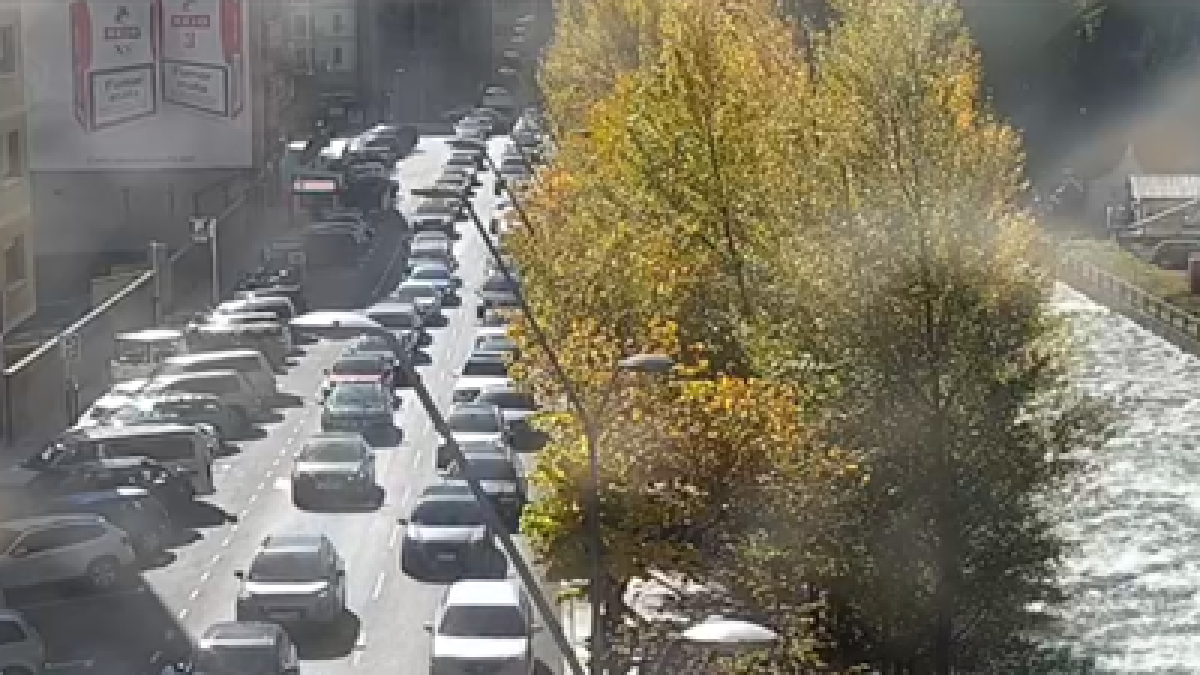 L'entrada de visitants col·lapsa el centre de Sant Julià de Lòria