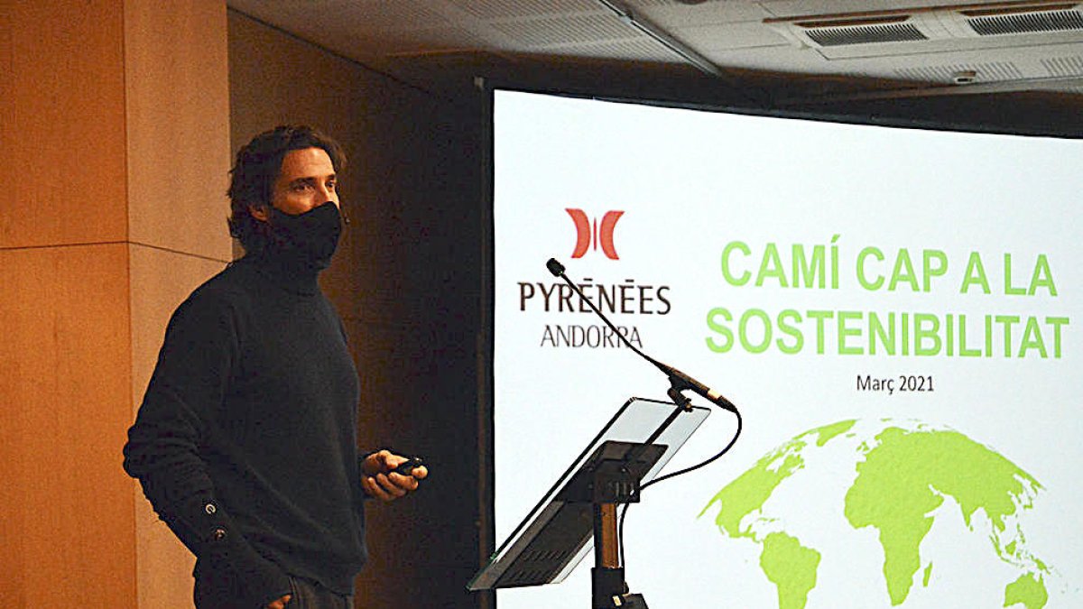 Pyrénées organitza una conferència sobre la sostenibilitat en la moda
