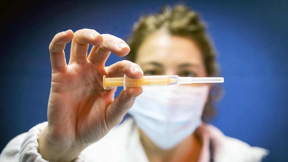 Salut administra 601 vacunes al llarg de dilluns