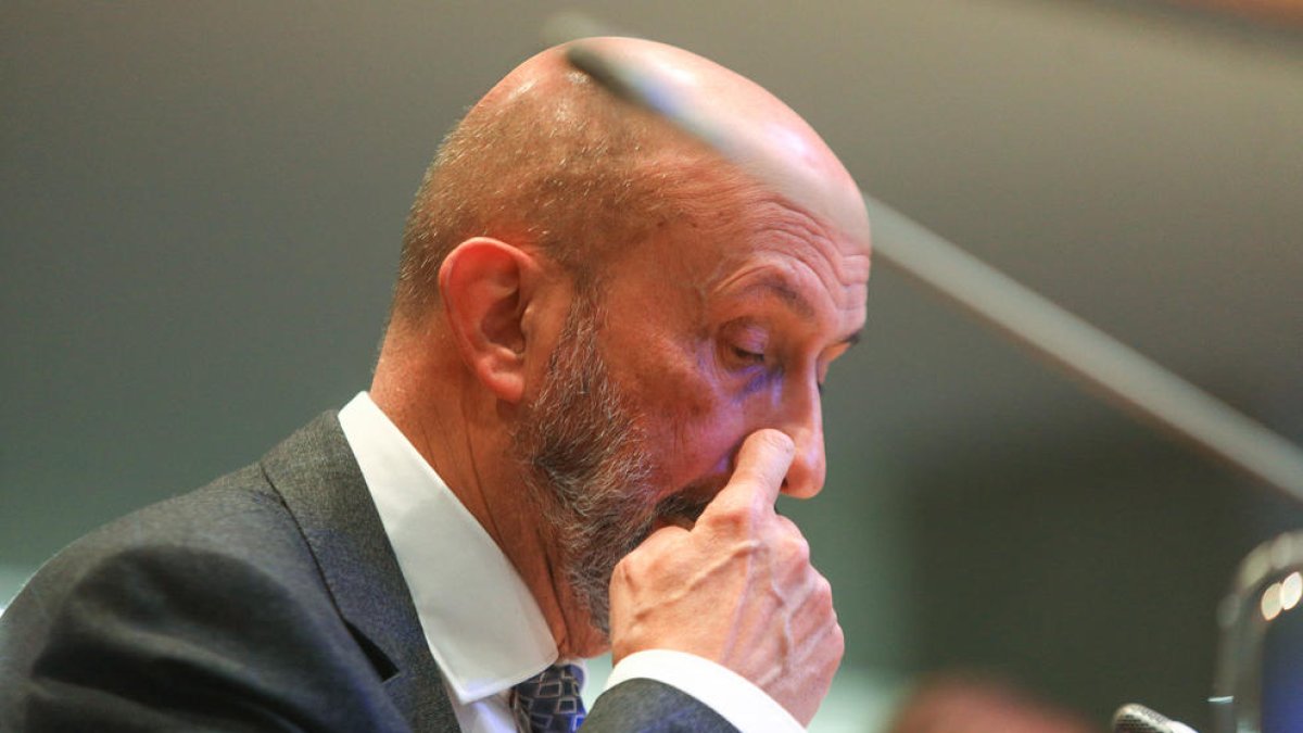 El ministre de Salut, Joan Martínez Benazet, a la sessió del Consell General d'aquesta tarda.