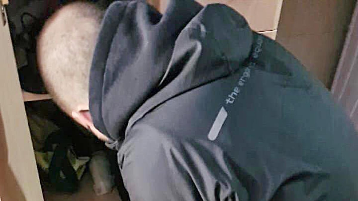 Un dels arrestats per narcotràfic va a presó per pegar a un policia