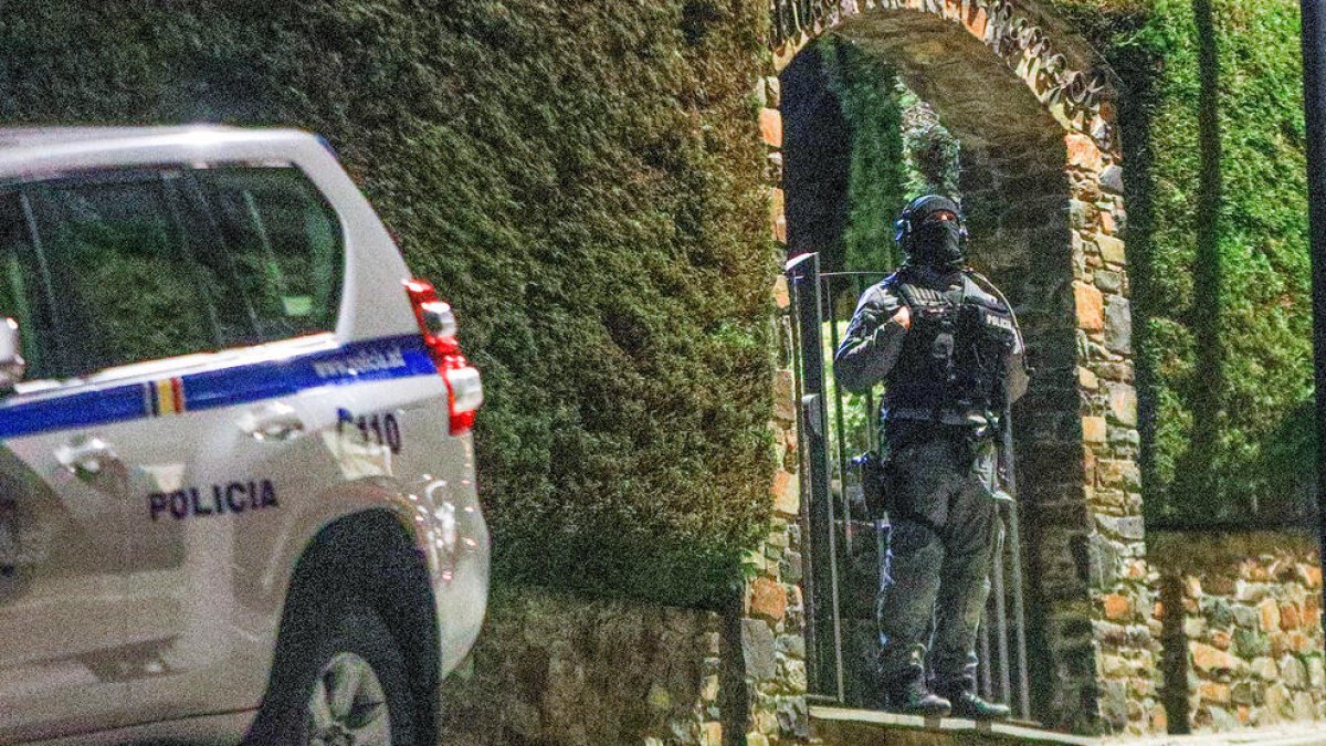 Exterior el xalet d'Andorra la Vella que va escorcollar la policia.