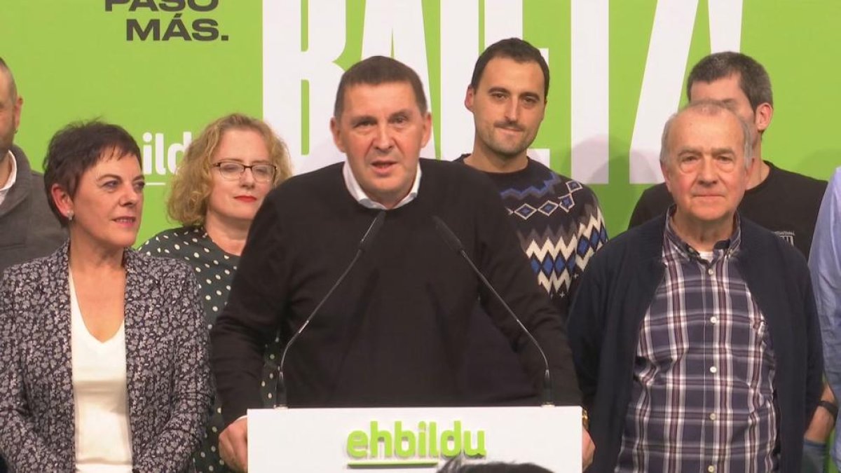 Bildu demana la compareixença al Congrés de l'advocat dels Cierco a Espanya