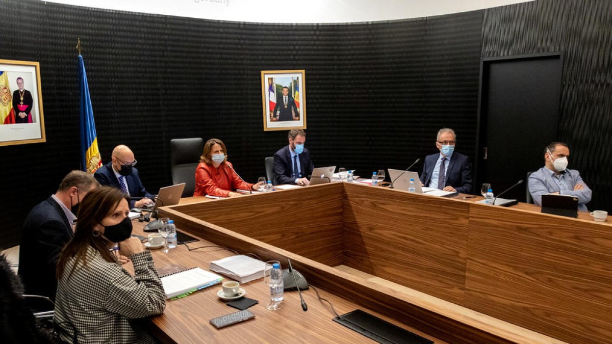 Els comuns ofereixen cobrar les transferències a terminis