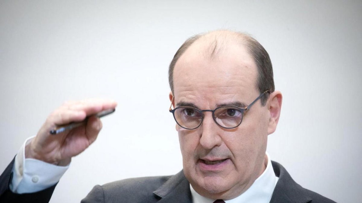 França retarda el toc de queda fins a les set de la tarda