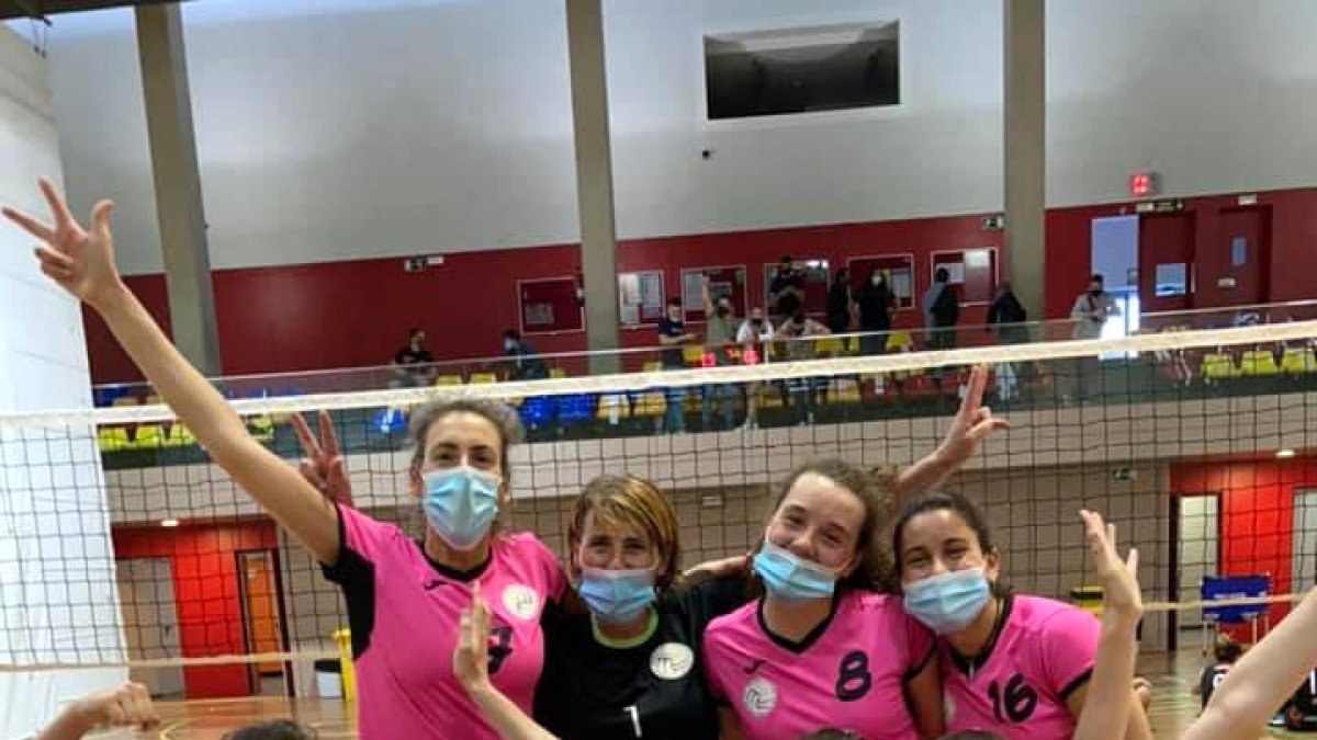 Victòria del CV Valls d'Andorra contra el Sandor per 0-3