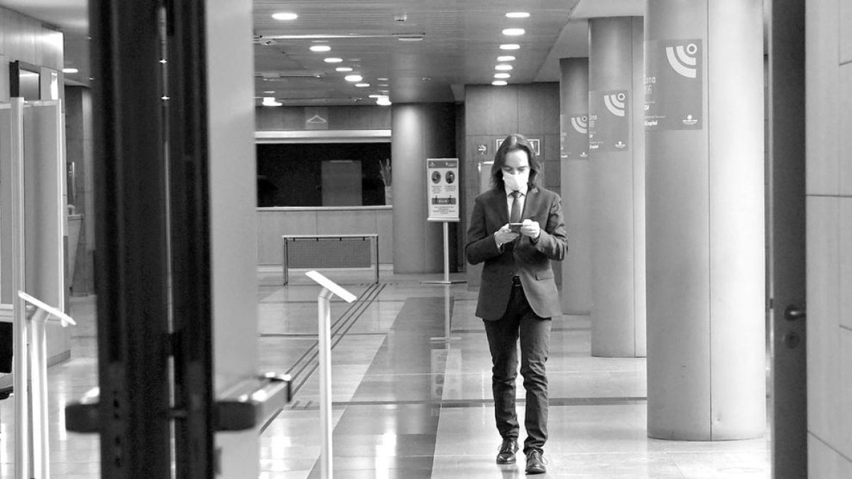 Patronal i sindicats defensen mantenir la quota migratòria