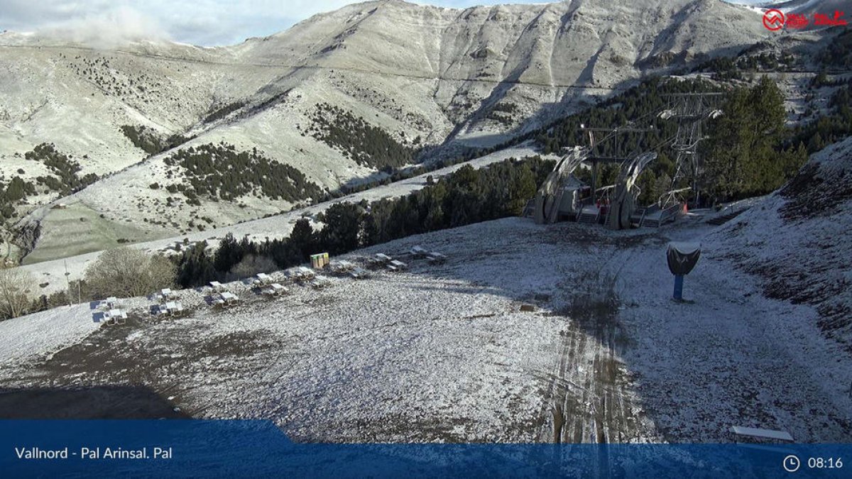 Muntanyes nevades a causa de les baixes temperatures