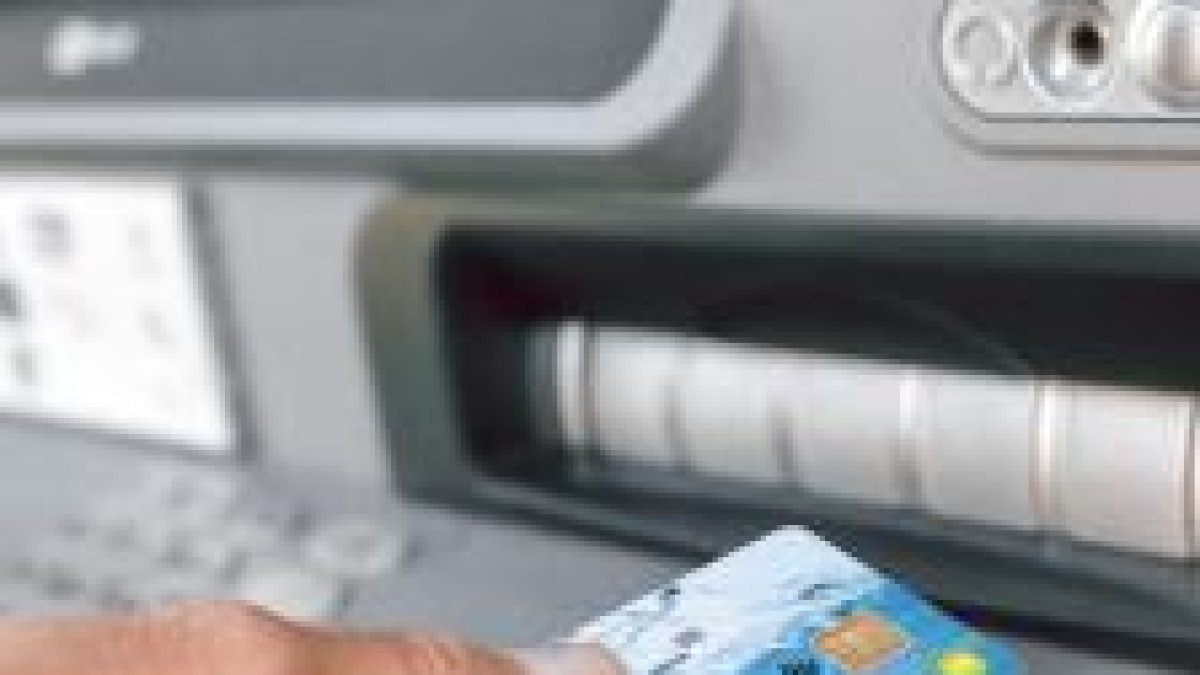 Crèdit Andorrà incorpora la tecnologia 'contactless' als caixers automàtics