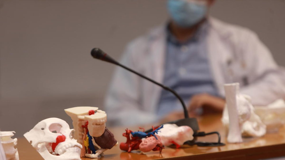 La impressora té un preu al mercat de 6.000 euros i funciona amb bobines de plàstic biodegradable