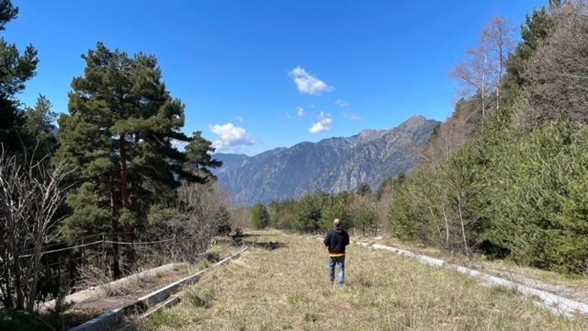 Els equips participants hauran de presentar les seves propostes en set parcel·les ubicades a l'Espai Xirro, un camí
d'uns 200 m. de llargada